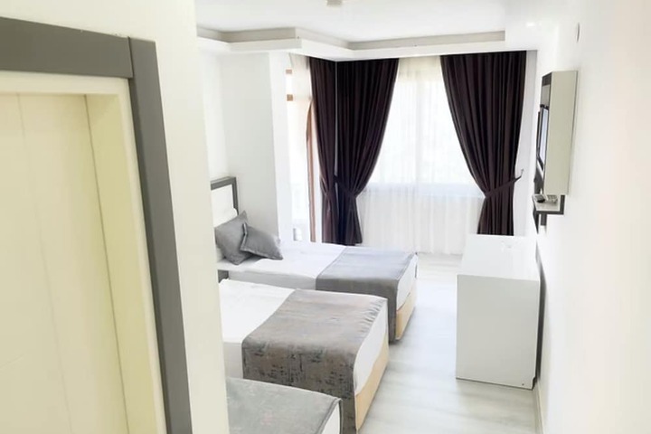 Room 14 of 27