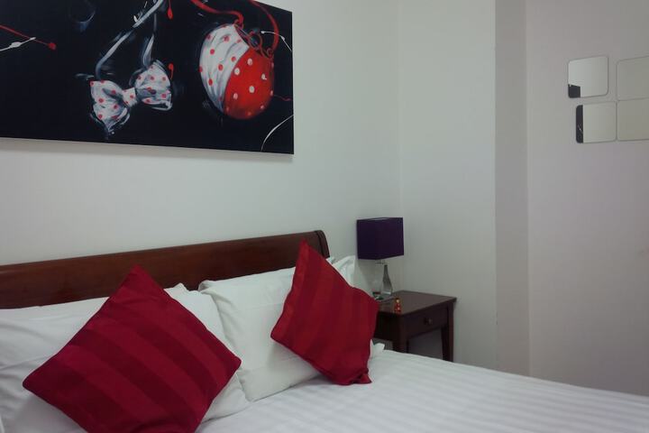 Room 15 of 48
