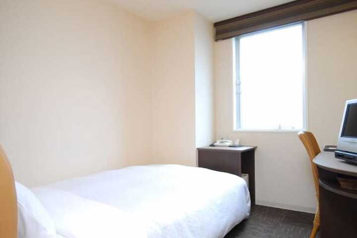 Room 9 of 26