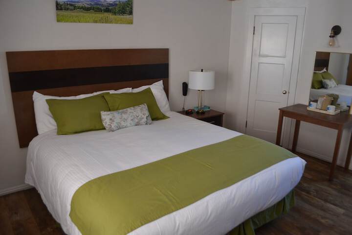 Room 10 of 23