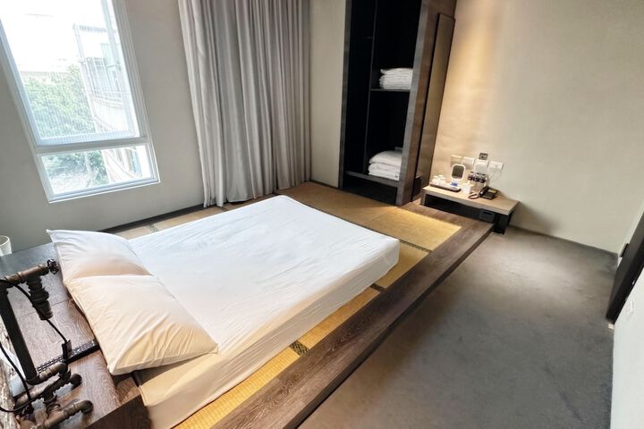 Room 9 of 51