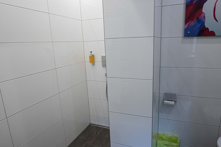 Room 73 of 149