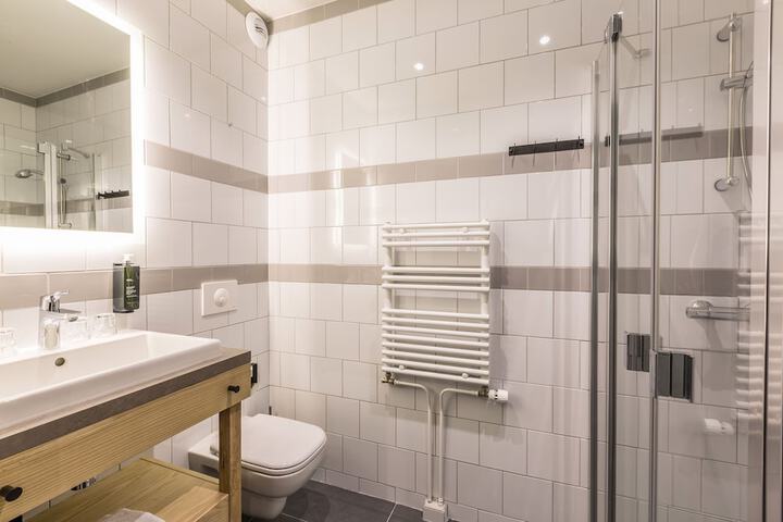 Room 75 of 191
