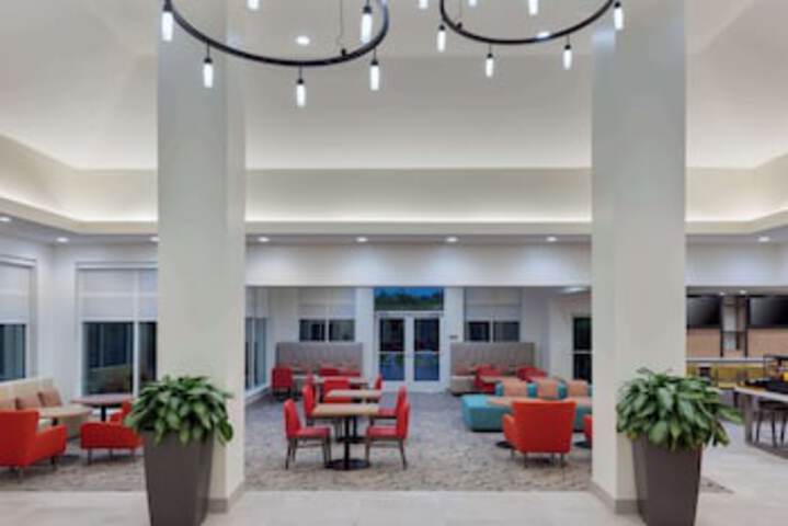 Hotel Interior 16 of 129