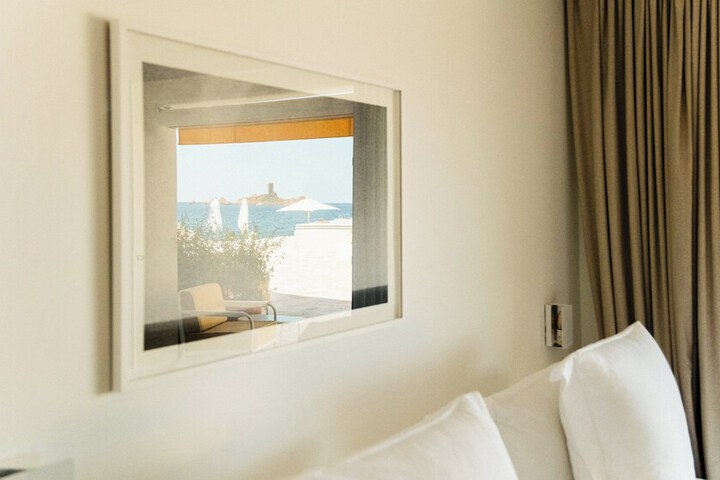 Room 71 of 205