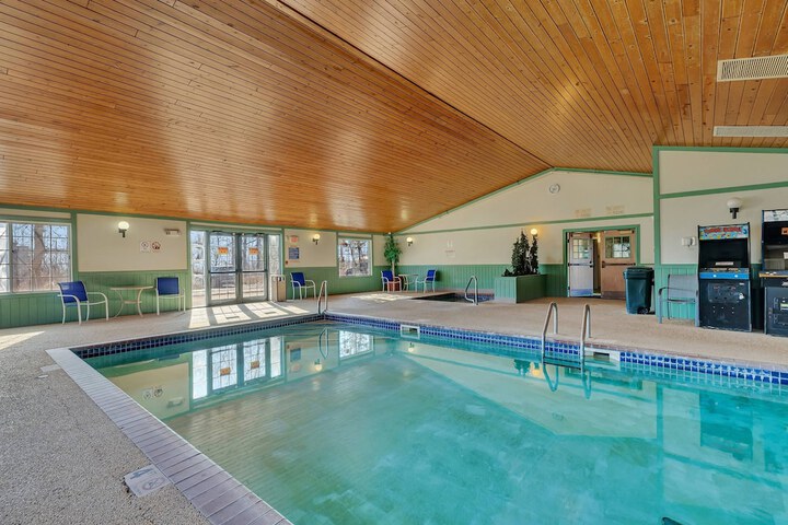 Pool 25 of 42