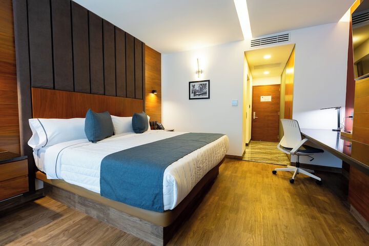 Room 4 of 50