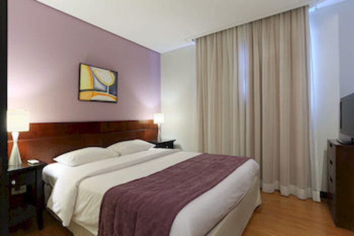 Room 8 of 19