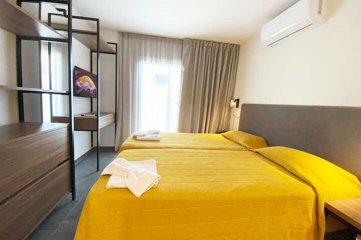 Room 50 of 91