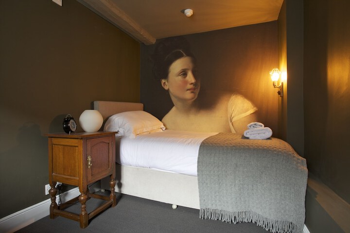 Room 4 of 54