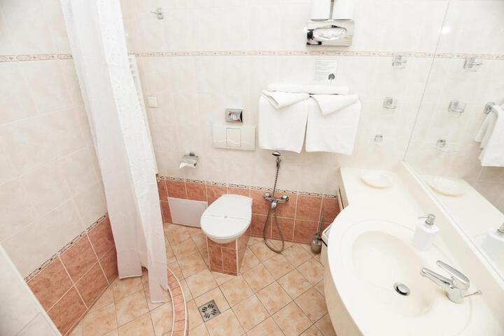 Clean Restrooms