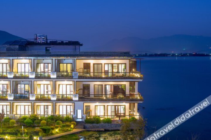 Ermoon Hotel