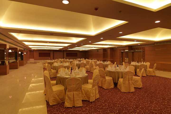 Ballroom/Hall 31 of 41