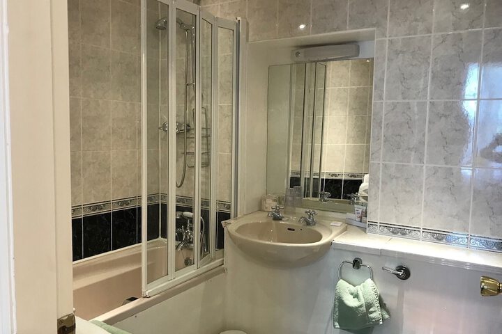 Clean Restrooms