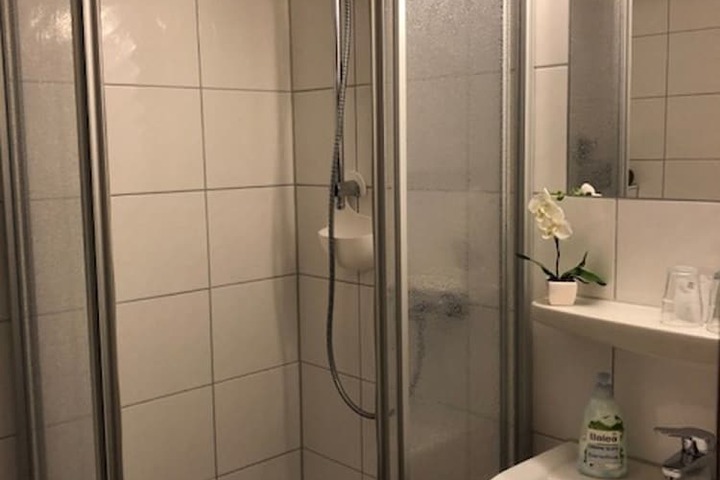 Room 17 of 26
