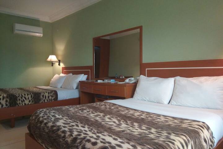 Room 15 of 35