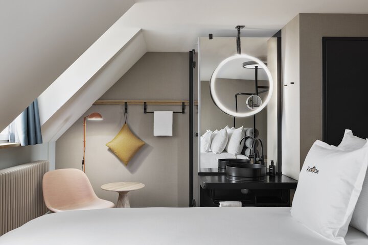 Room 57 of 72