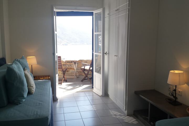 Room 6 of 26
