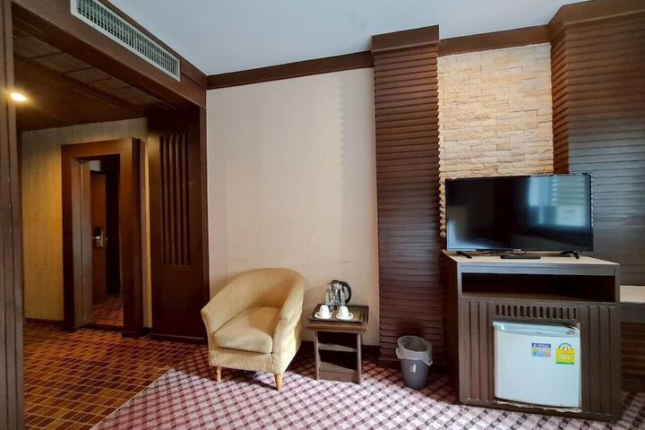 Room 23 of 40