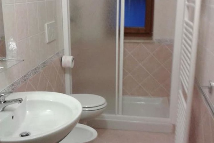 Room 9 of 29