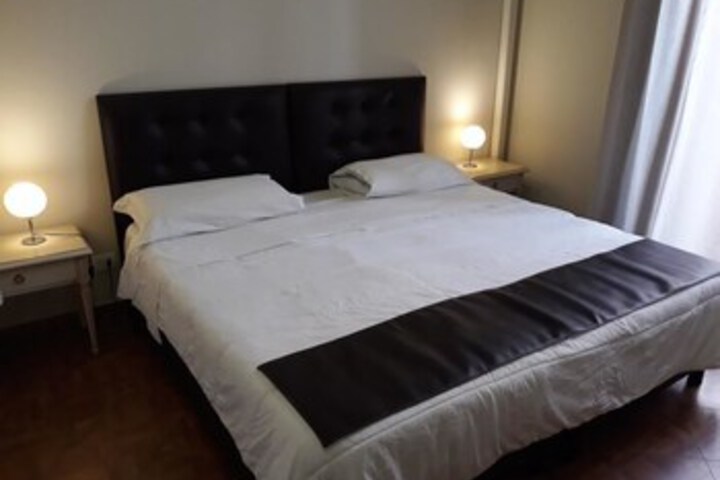 Room 18 of 28