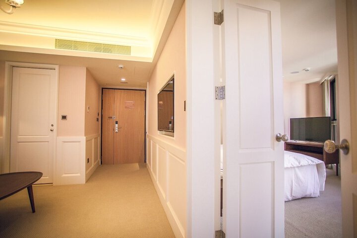 Room 17 of 41