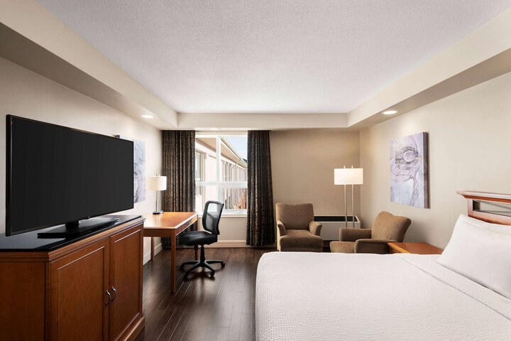 Room 26 of 55