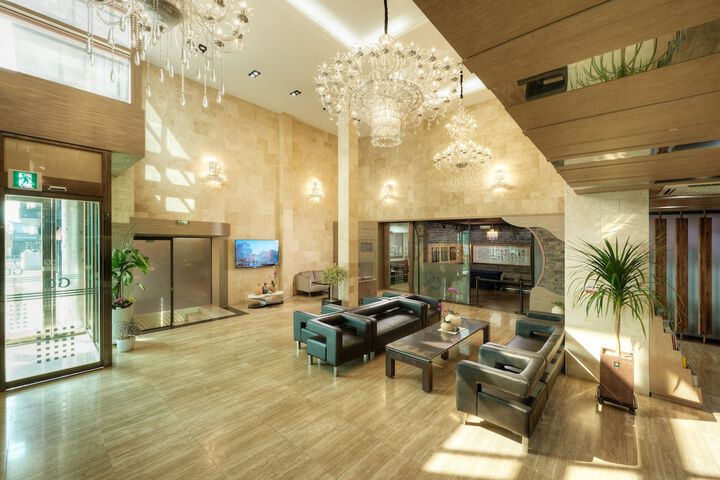 Guest Lobby