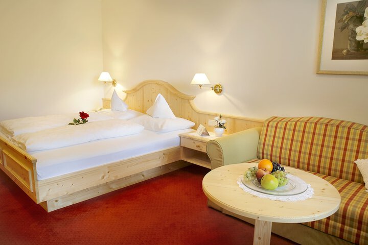 Room 6 of 48