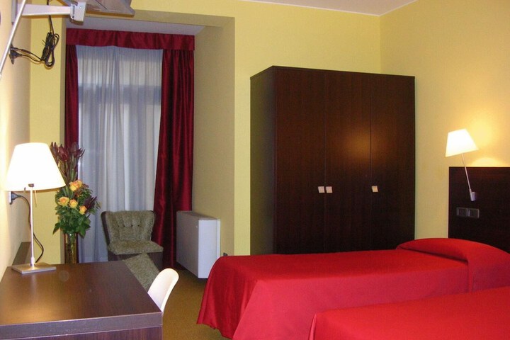 Room 12 of 39