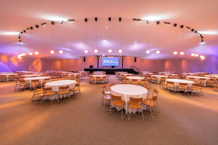 Ballroom/Hall 75 of 91
