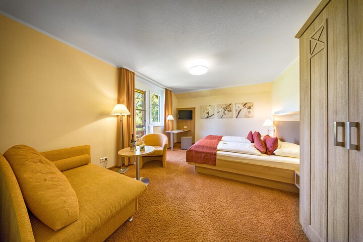 Room 4 of 43