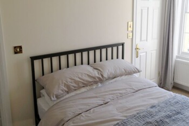 Room 10 of 11