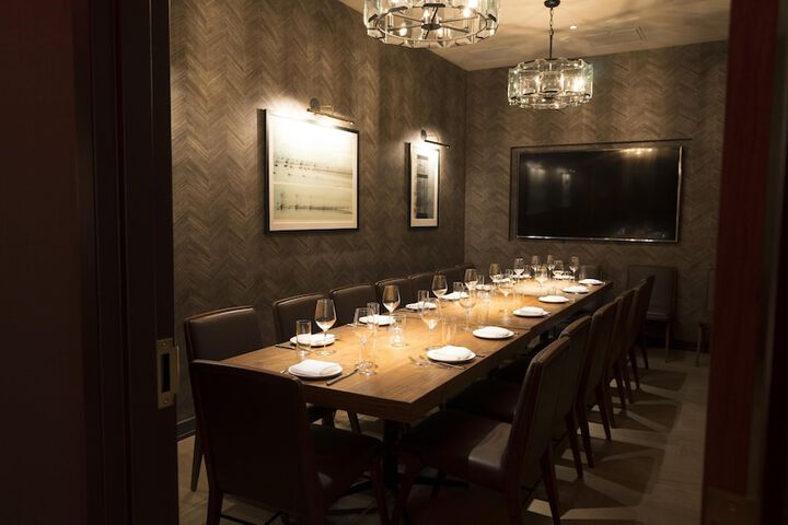 Dining 70 of 85