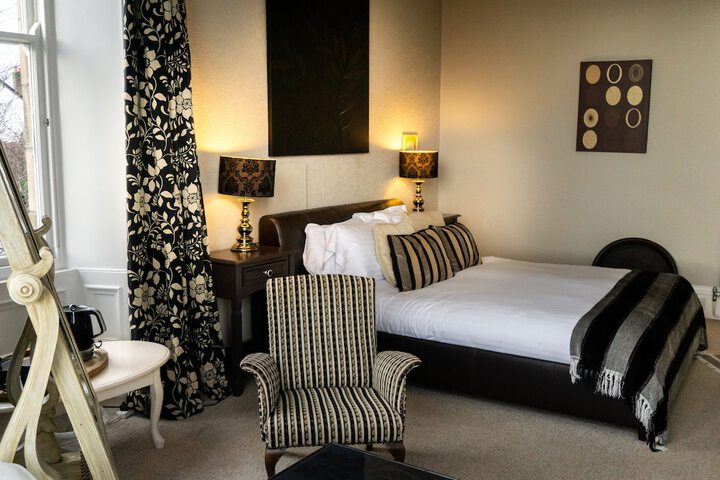 Room 3 of 58