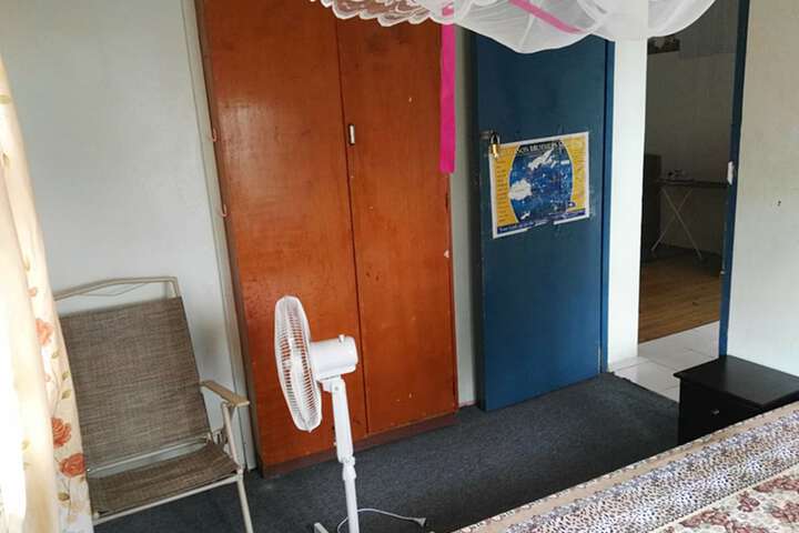 Room 10 of 22