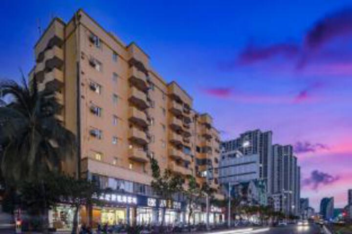 Sanya Old Street View Sea lnn