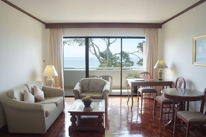 Room 10 of 49