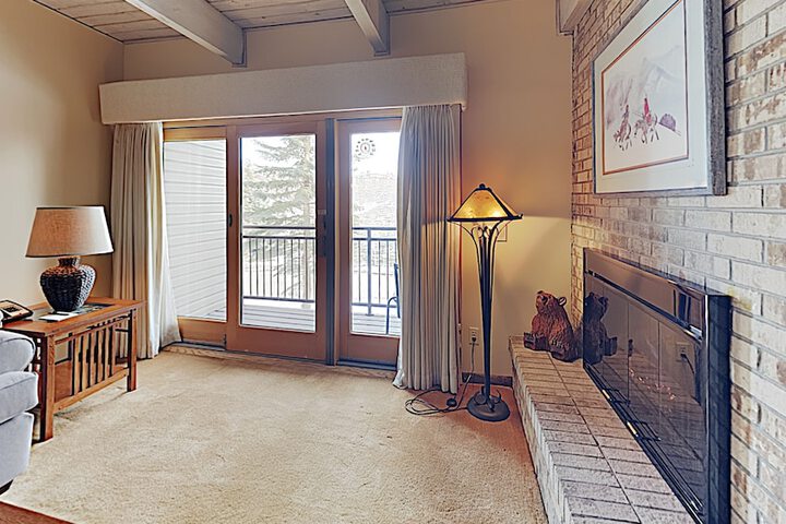 Hotel View 880 of 891