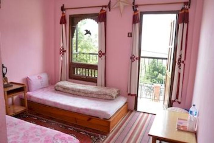 Room 5 of 24
