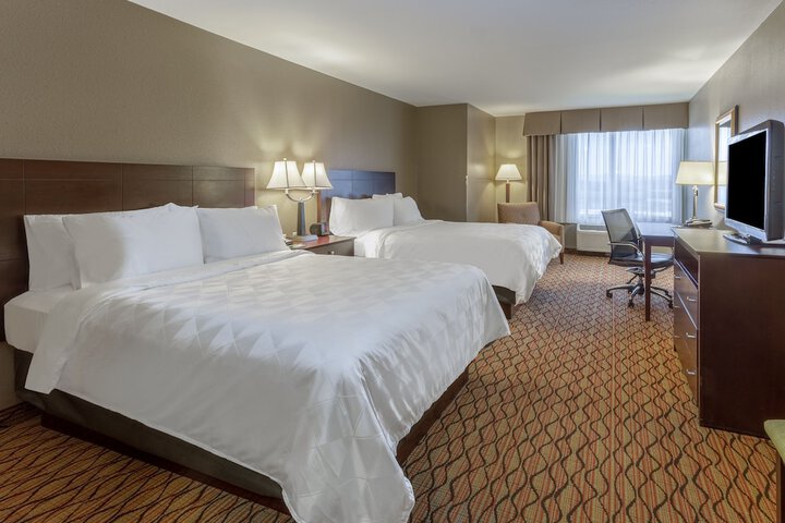 Standard 2 Queen Beds Accessible (13 of 31)