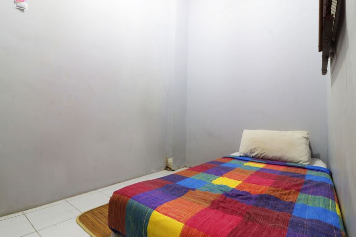 Room 14 of 18