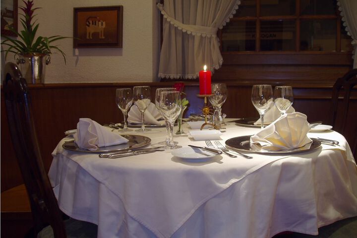 Dining 7 of 25