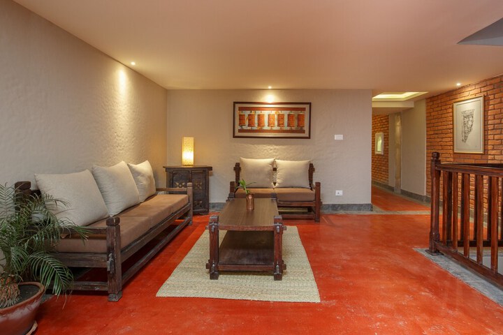 Hotel Interior 4 of 98