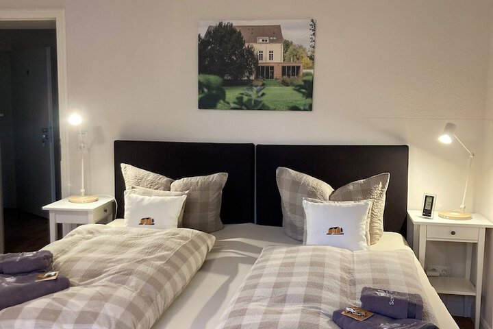 Room 10 of 43