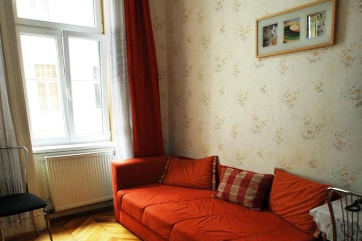 Room 11 of 15
