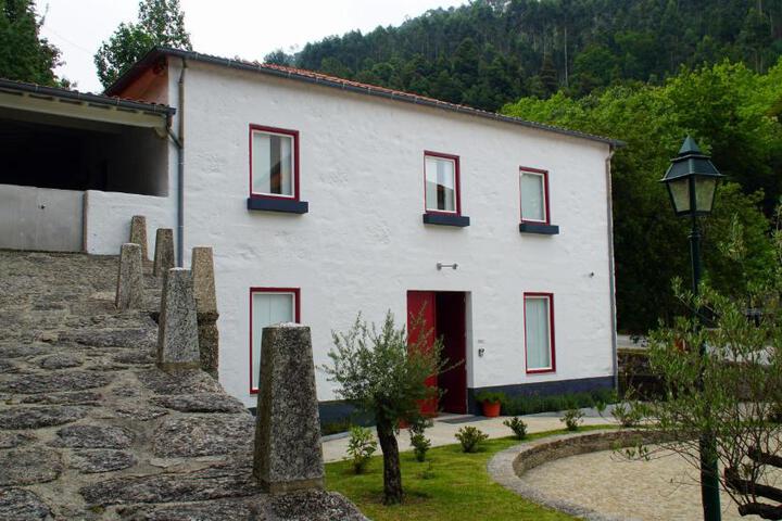 Casa Abrigo do Lagar