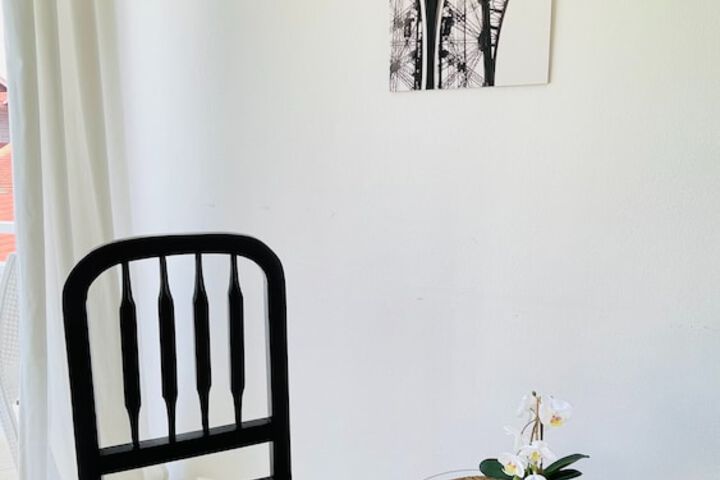 Room 35 of 213