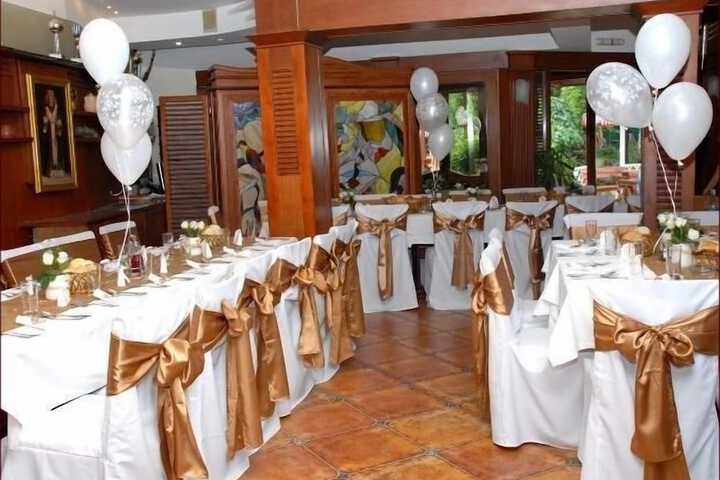 Ballroom/Hall 34 of 49