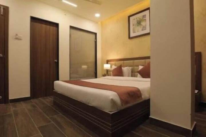 Room 2 of 13